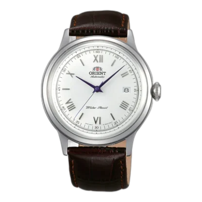 Elegancki męski zegarek Orient FAC00009W0 z automatycznym mechanizmem, białą tarczą i brązowym skórzanym paskiem. Wyposażony w datownik i rzymskie indeksy, idealny do formalnych i codziennych stylizacji.