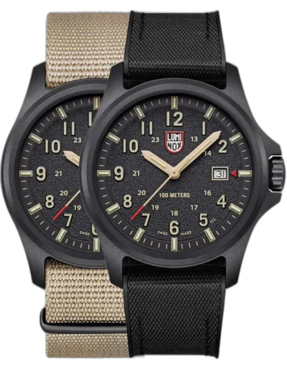 Zegarek Luminox XL.1970.SET Atacama Field to klasyczny model typu field watch o wojskowym charakterze. Posiada czarną kopertę o średnicy 43 mm wykonaną z wytrzymałej stali pokrytej powłoką PVD oraz czarny tekstylny pasek. Tarcza z wyraźnymi indeksami i wskazówkami w stylu vintage zapewnia doskonałą czytelność, a dodatkowy pierścień z godzinami 24-godzinnymi podkreśla praktyczny charakter zegarka. Wodoodporność do 100 metrów, datownik na godz. 3 i technologia trytowa LLT gwarantują funkcjonalność zarówno w codziennym użytkowaniu, jak i w terenie. Idealny dla miłośników stylu militarnego i outdoorowego.
