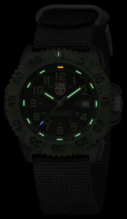 Luminox A.3041 OD Military 3040 Series 44mm 200M - obrazek 2