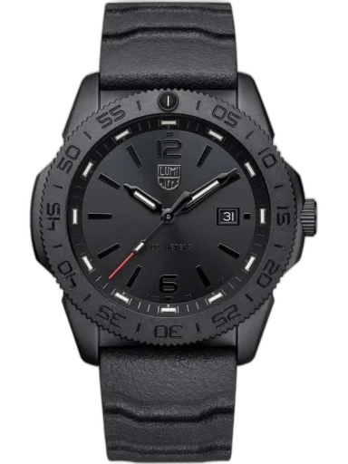 Zegarek Luminox XS.3121.BO Pacific Diver to wyrazisty model w stylu „blackout”, stworzony z myślą o fanach minimalistycznego designu. Czarna tarcza, czarna koperta i skórzany pasek tworzą spójną, taktyczną całość. Wodoszczelność 200 metrów i solidna konstrukcja sprawiają, że model sprawdzi się w wymagających warunkach. To idealny wybór dla mężczyzn ceniących dyskrecję i funkcjonalność.