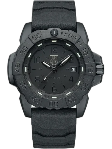 Zegarek Luminox XS.3251.BO.CB Navy Seal Steel to masywna, męska propozycja dla osób ceniących militarny styl i ekstremalną wytrzymałość. Czarna, 45-milimetrowa koperta i jednolita kolorystyka „Blackout” nadają mu taktycznego charakteru. Wodoszczelność na poziomie 20 ATM i stalowa konstrukcja sprawiają, że sprawdzi się w najtrudniejszych warunkach. To zegarek stworzony z myślą o profesjonalistach i pasjonatach survivalu.