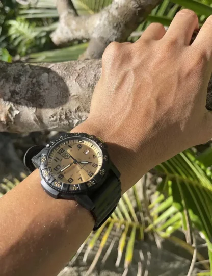 Luminox XS.0325.GP Mens Watch Leatherback Sea Turtle Giant 44mm 100M - obrazek 7