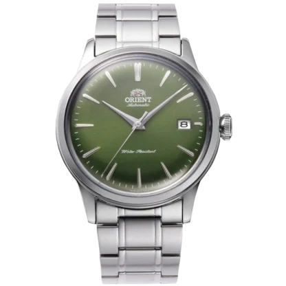 Zegarek Orient RA-AC0M09E30B z automatycznym mechanizmem, zieloną tarczą typu sunburst, datownikiem na godzinie 3 i eleganckimi srebrnymi indeksami. Model w stalowej kopercie z dopasowaną bransoletą, idealny na co dzień i do stylowych zestawień.